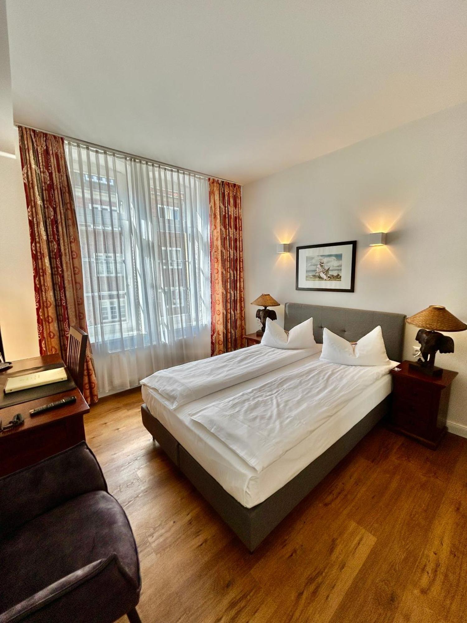 Hotel Elefant 3*